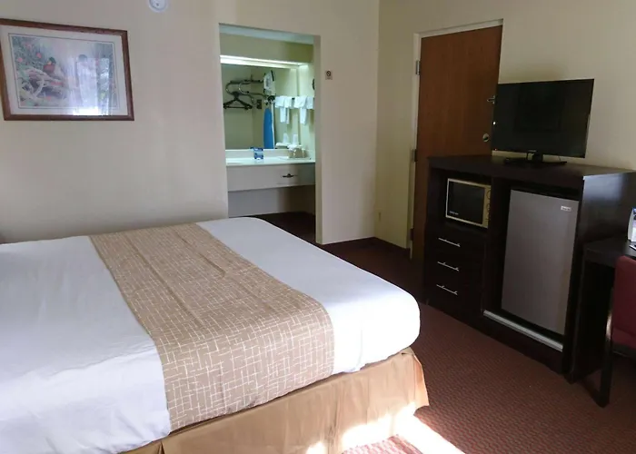 Travelodge By Wyndham Knoxville East