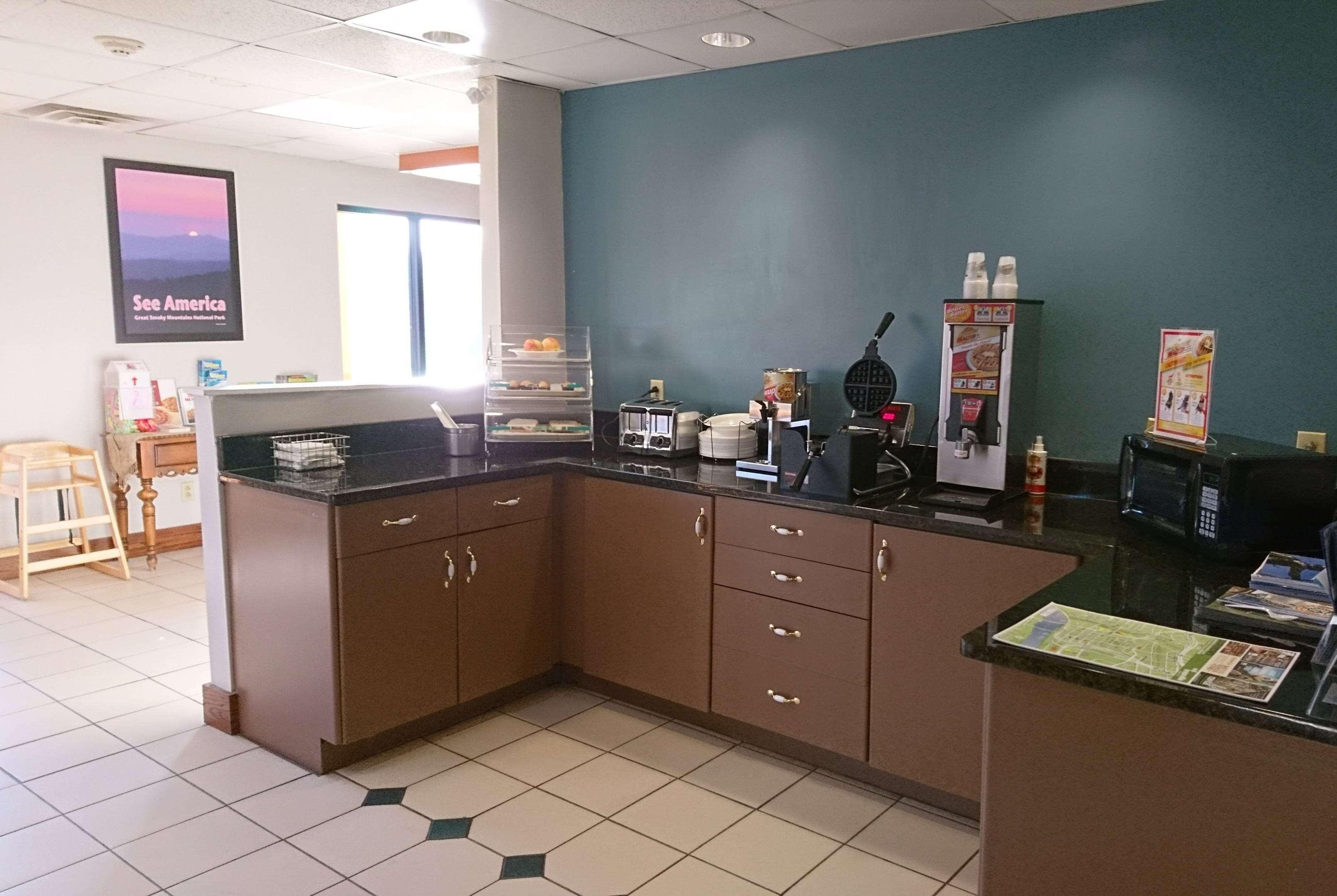 Travelodge By Wyndham East Hotel Knoxville