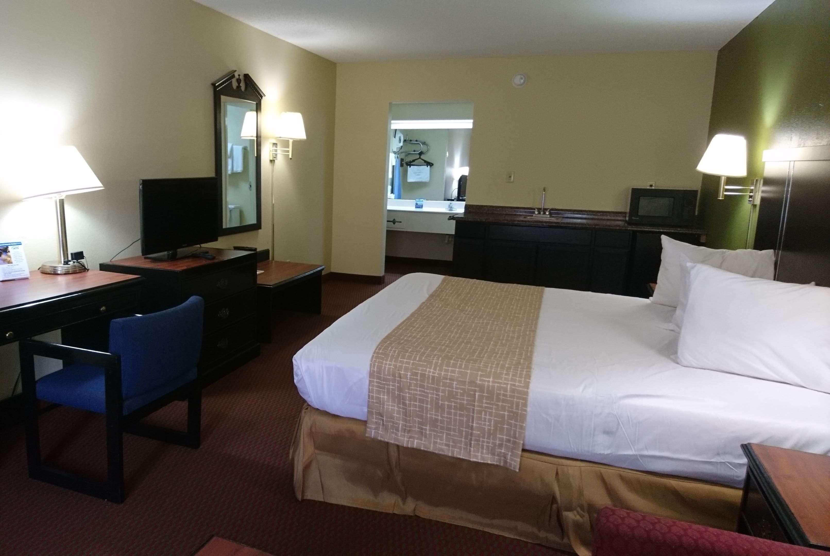 Travelodge By Wyndham East 2*