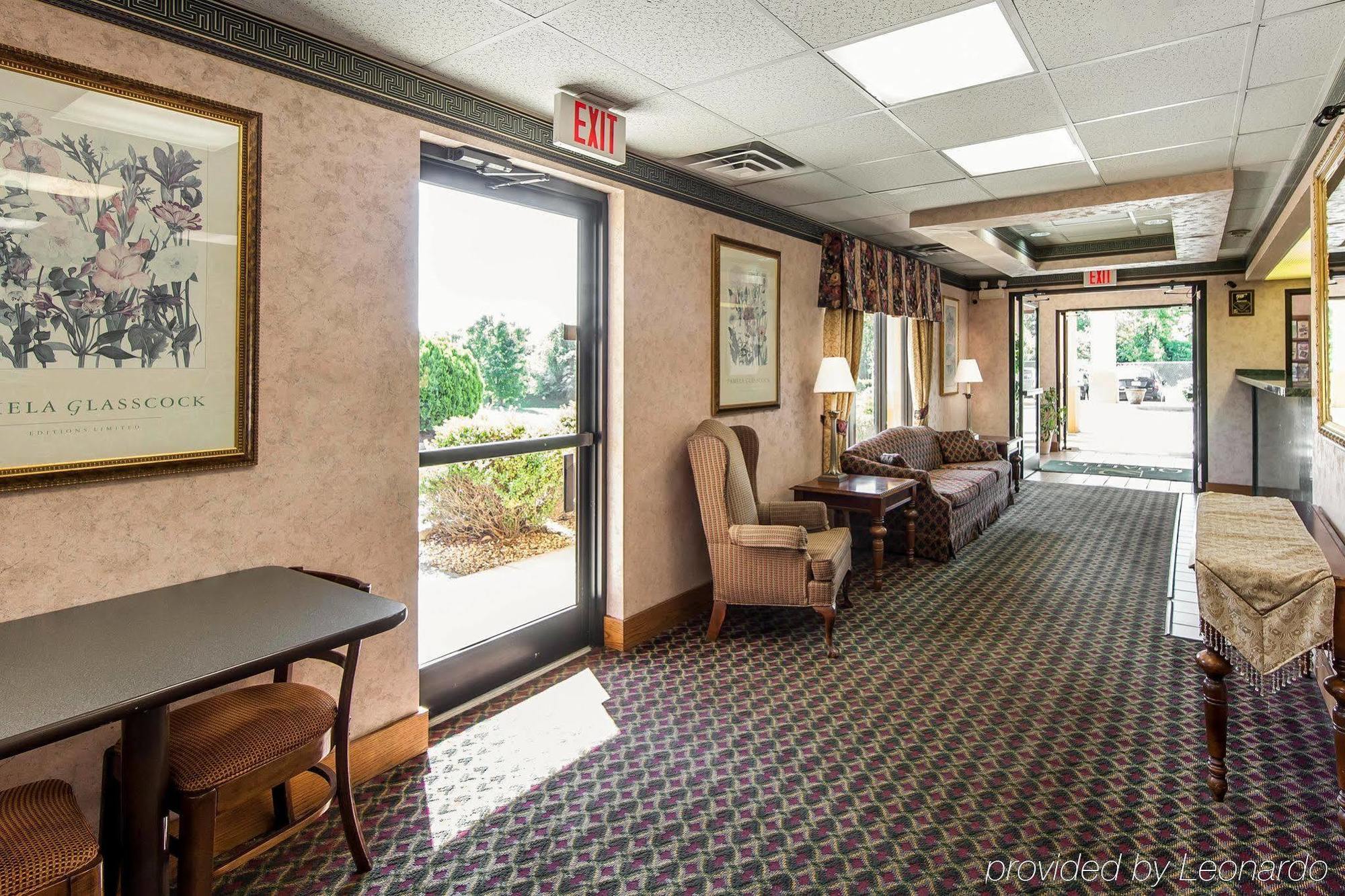 Travelodge By Wyndham East Hotel 2*